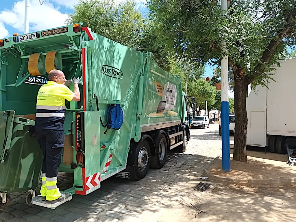 Recogida selectiva y transporte de residuos y enseres